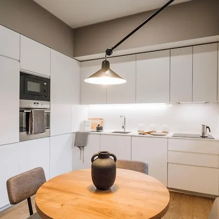 Belver - 1 Bedroom, Balcony And Parking In Arroios Lissabon