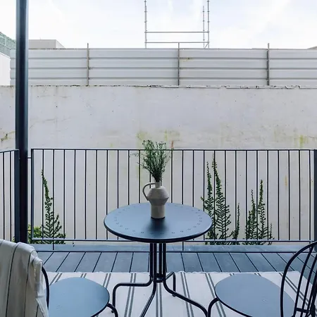 Belver - 1 Bedroom, Balcony And Parking In Arroios Lissabon