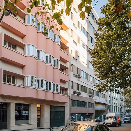 Apartment Belver - 1 Bedroom, Balcony And Parking In Arroios Lissabon