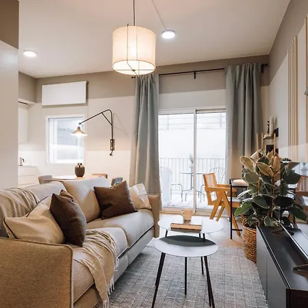 Belver - 1 Bedroom, Balcony And Parking In Arroios * Lisboa