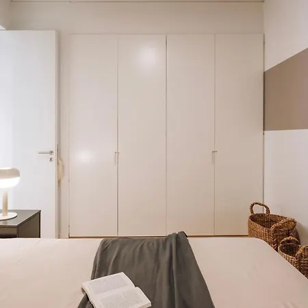 Belver - 1 Bedroom, Balcony And Parking In Arroios Lissabon