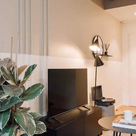 Belver - 1 Bedroom, Balcony And Parking In Arroios Διαμέρισμα