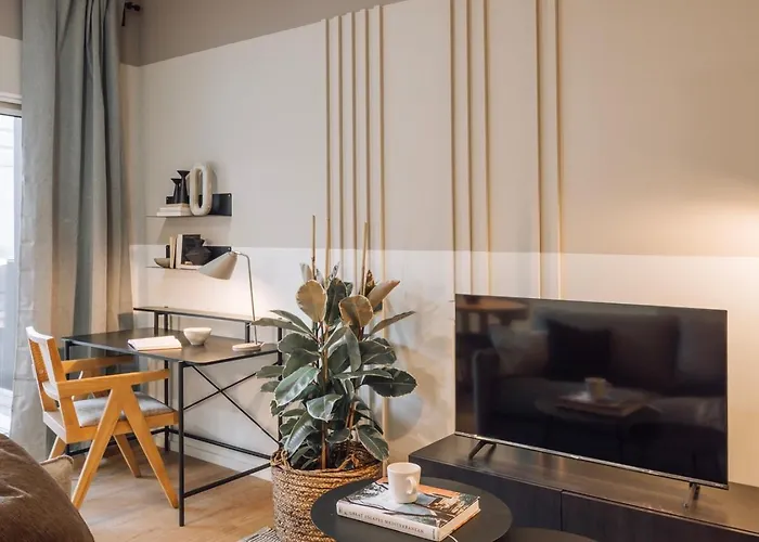 Belver - 1 Bedroom, Balcony And Parking In Arroios Appartement Lisboa